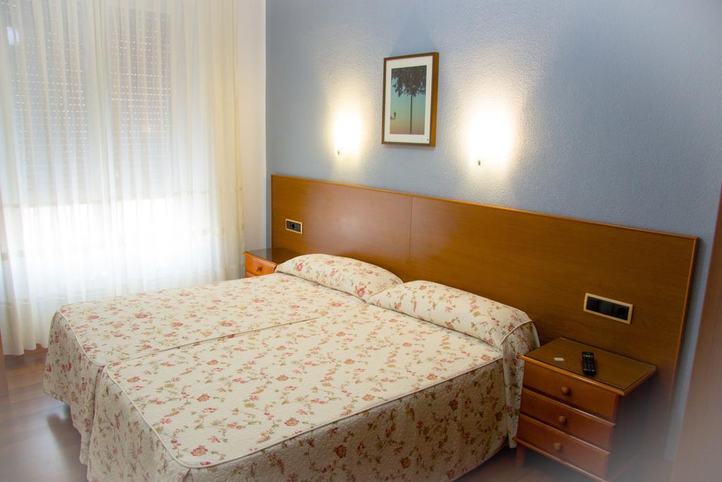 Doppel-/Zweibettzimmer mit Gemeinschaftsbad